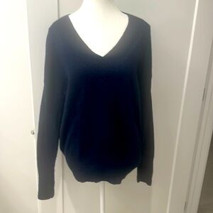 White + Warren sweater v neck wide rib slouchy v neck  cashmere deep navy size M